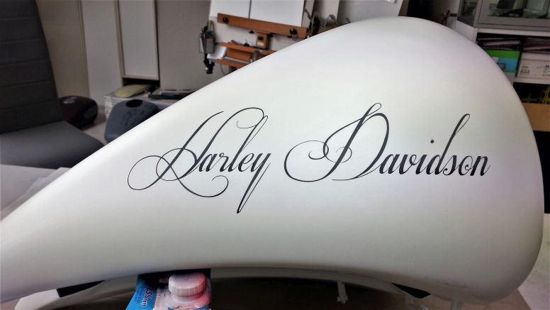 Schriftzug: Harley Davidson